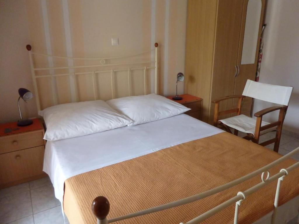 Anesis Apartments Agia Marina  Zewnętrze zdjęcie