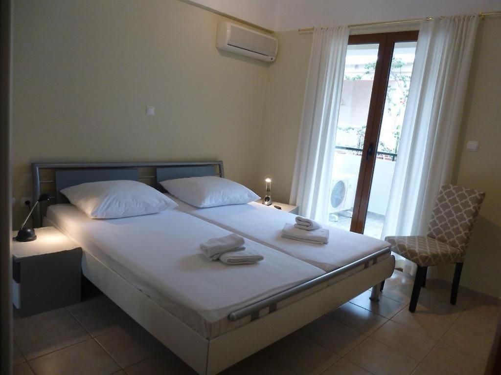 Anesis Apartments Agia Marina  Zewnętrze zdjęcie